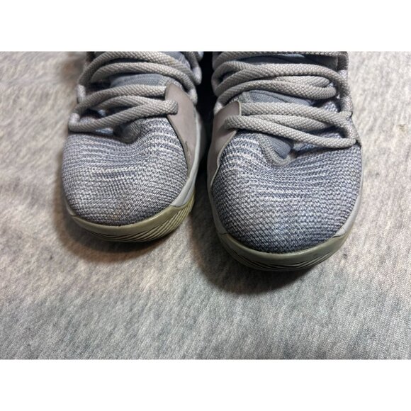 Nike KD 10 Basketball Shoes Men's Size 6Y Lace up High Top Sneakers Wolf Gray - Picture 3 of 8